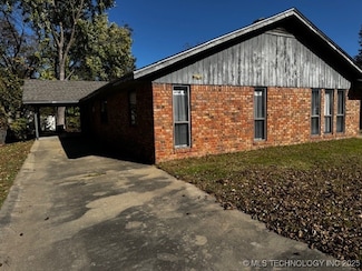 930 E 7th St Unit B, Ada, OK 74820