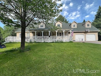 36985 Klingville Rd, Chassell, MI 49916