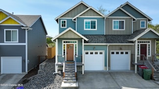 1586 SE Honeysuckle Loop, Warrenton, OR 97146