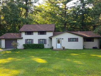 N4210 Fern Ln, Oxford, WI 53952