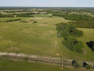 12 Crown View Dr, Prague, OK 74864