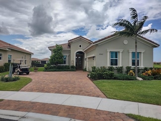 9240 SW Miracoli Way, Port Saint Lucie, FL 34987