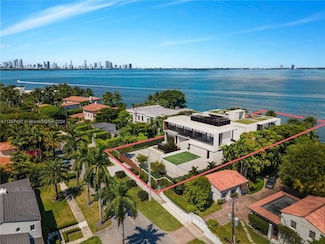 4736 N Bay Rd, Miami Beach, FL 33140