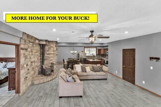 3080 Stone Rd, Merriam Woods Village, MO 65740