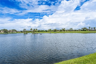 5 Plantation Dr Unit 206, Vero Beach, FL 32966
