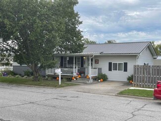 224 W Warren St, Mitchell, IN 47446