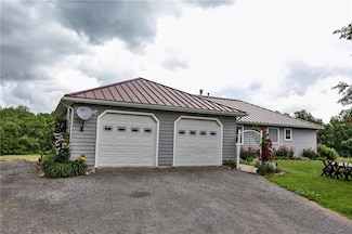 4155 Holley Byron Rd, Holley, NY 14470
