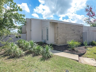 2163 Villa Place Unit A, Carrollton, TX 75006