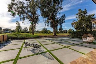 4325 N Country Club Ln, Long Beach, CA 90807