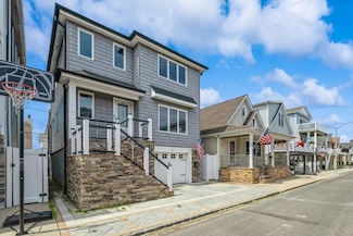93 Nebraska St, Long Beach, NY 11561