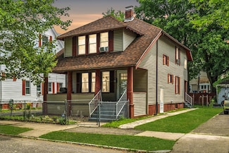 65 Rochelle St, Springfield, MA 01109
