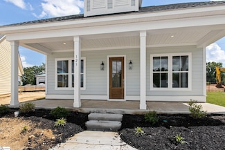 123 Cottage Ln, Greenwood, SC 29649