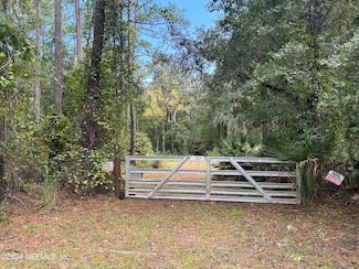 157 Pine Tree Rd, Palatka, FL 32177