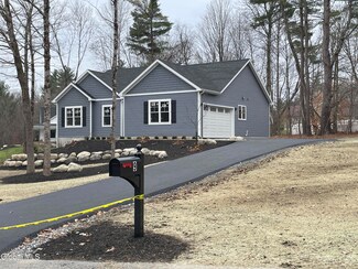 9 Campbell Dr, Wilton, NY 12831