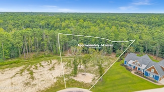 29 W Scarborough Ct, Hampstead, NC 28443