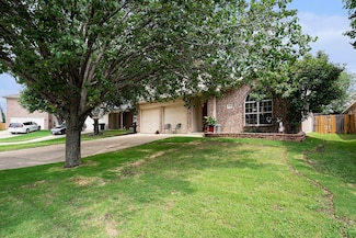 10216 Scurry Ct, Fort Worth, TX 76108