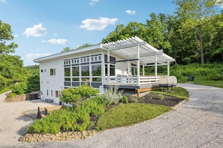 7627 River Rd, Hebron, KY 41048