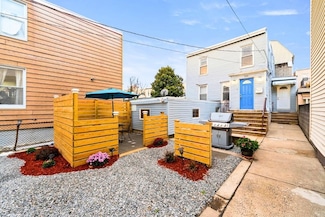 520 27th St, Union City, NJ 07087