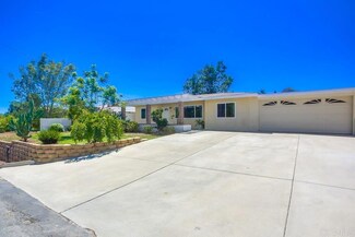 2032 Pomegranate Ln, Fallbrook, CA 92028