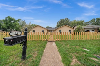 4715 Edinburgh Dr, Tyler, TX 75703