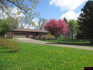 51812 176th St, Lake Crystal, MN 56055