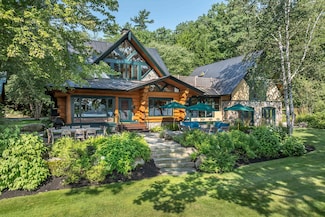 58 Beaumont Dr, Naples, ME 04055