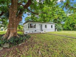 201 Flagler Dr, Miami Springs, FL 33166