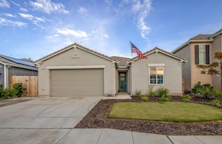 2121 Descanso Ave, Clovis, CA 93619