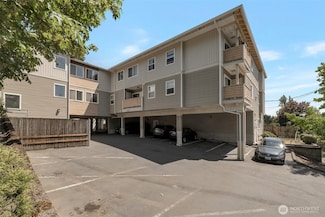 11424 1st Ave S Unit 103, Seattle, WA 98168