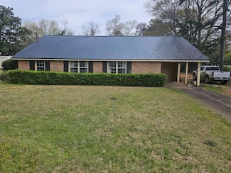 912 Murphree St, Troy, AL 36081