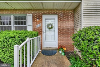 114 Dew Drop Ct Unit 114, York, PA 17403