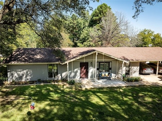 1515 Mansfield Rd, Reno, TX 75462