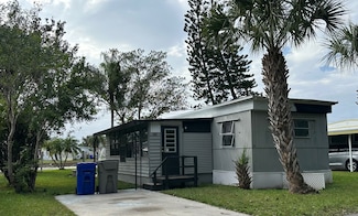 137 Alisa Dr, Sebastian, FL 32958
