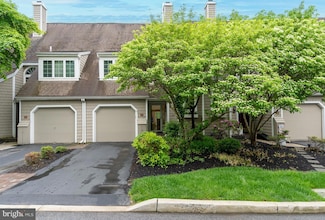 39 Newport Dr, Chesterbrook, PA 19087