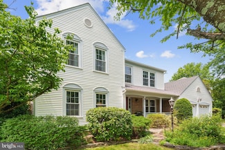 1024 Page Ct, Herndon, VA 20170