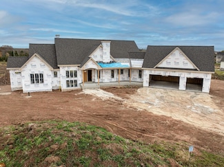 3561 W Pine View Ct, Mequon, WI 53097