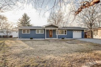 4906 Michael Dr, Godfrey, IL 62035