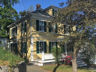 1 Sagamore St, Plymouth, MA 02360