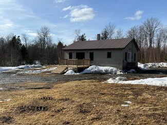 451 N Guilford Rd, Monson, ME 04464