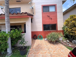 2845 W 76th St Unit 101, Hialeah, FL 33018