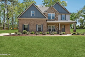 320 Homestead Cir, Forsyth, GA 31029