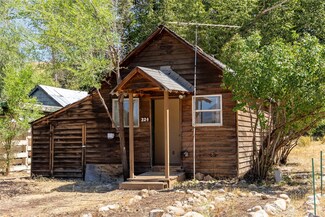 224 Corral St, Winthrop, WA 98862