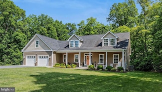 608 Hallmark Dr, Martinsburg, WV 25403