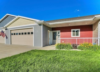 1917 S Lawson St, Aberdeen, SD 57401