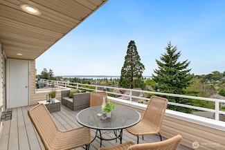 4527 45th Ave SW Unit 401N, Seattle, WA 98116