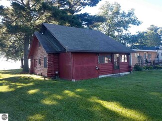 2363 S Green Dr, Au Gres, MI 48703