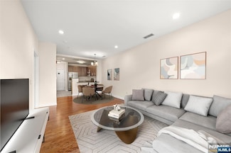 3327 Riverview Ave Unit 327, Englewood, NJ 07631