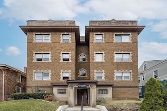 825 Wm H Taft Rd, Cincinnati, OH 45206