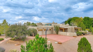 10421 Oakland Ave NE, Albuquerque, NM 87122