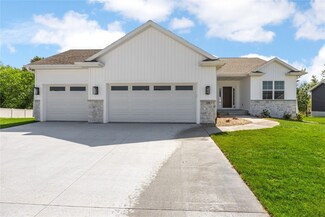 329 Mccarran Ave NE, Cedar Rapids, IA 52402